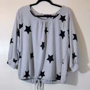 Adrienne Vittadini Top Gray w/ Black Stars Drawstring Front Sz XL Gorgeous